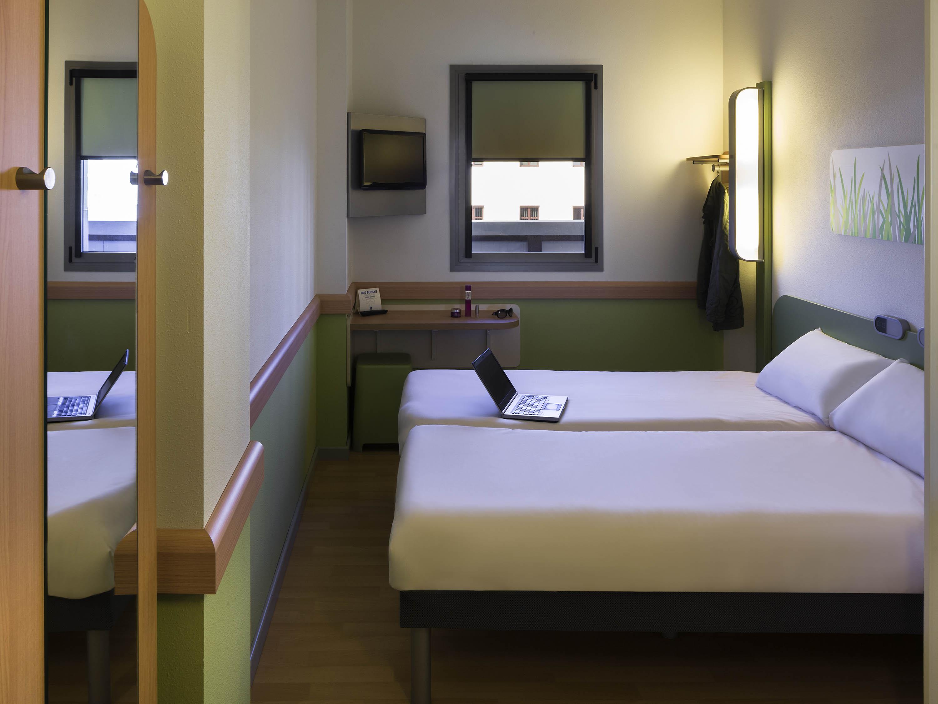 Ibis Budget Sevilla Aeropuerto Exterior photo