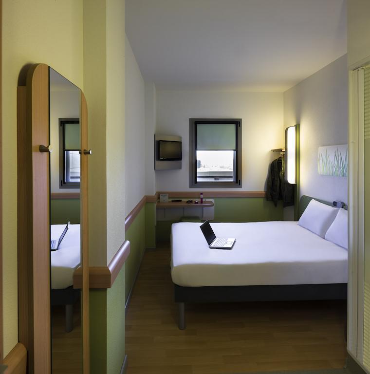 Ibis Budget Sevilla Aeropuerto Room photo