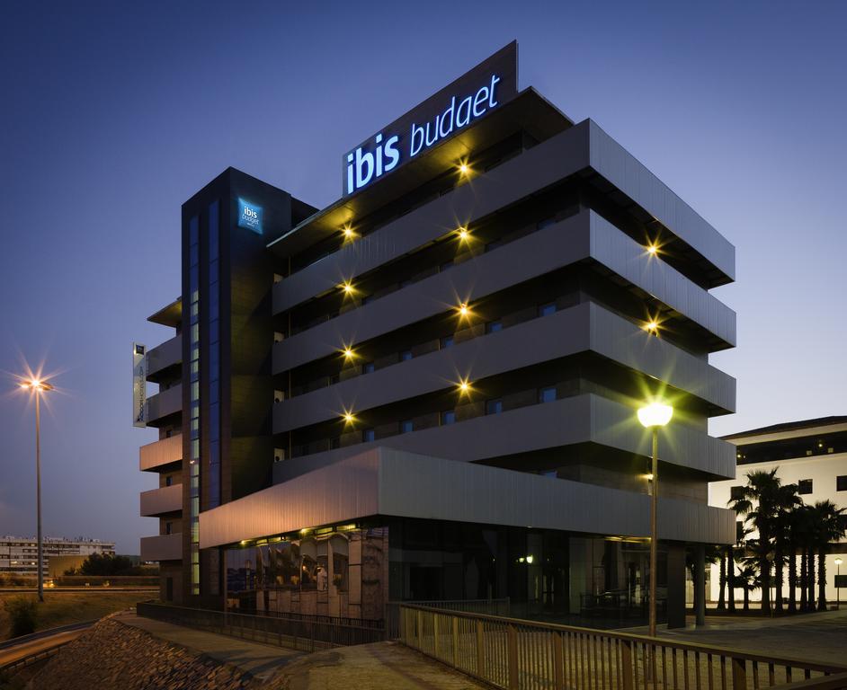 Ibis Budget Sevilla Aeropuerto Exterior photo